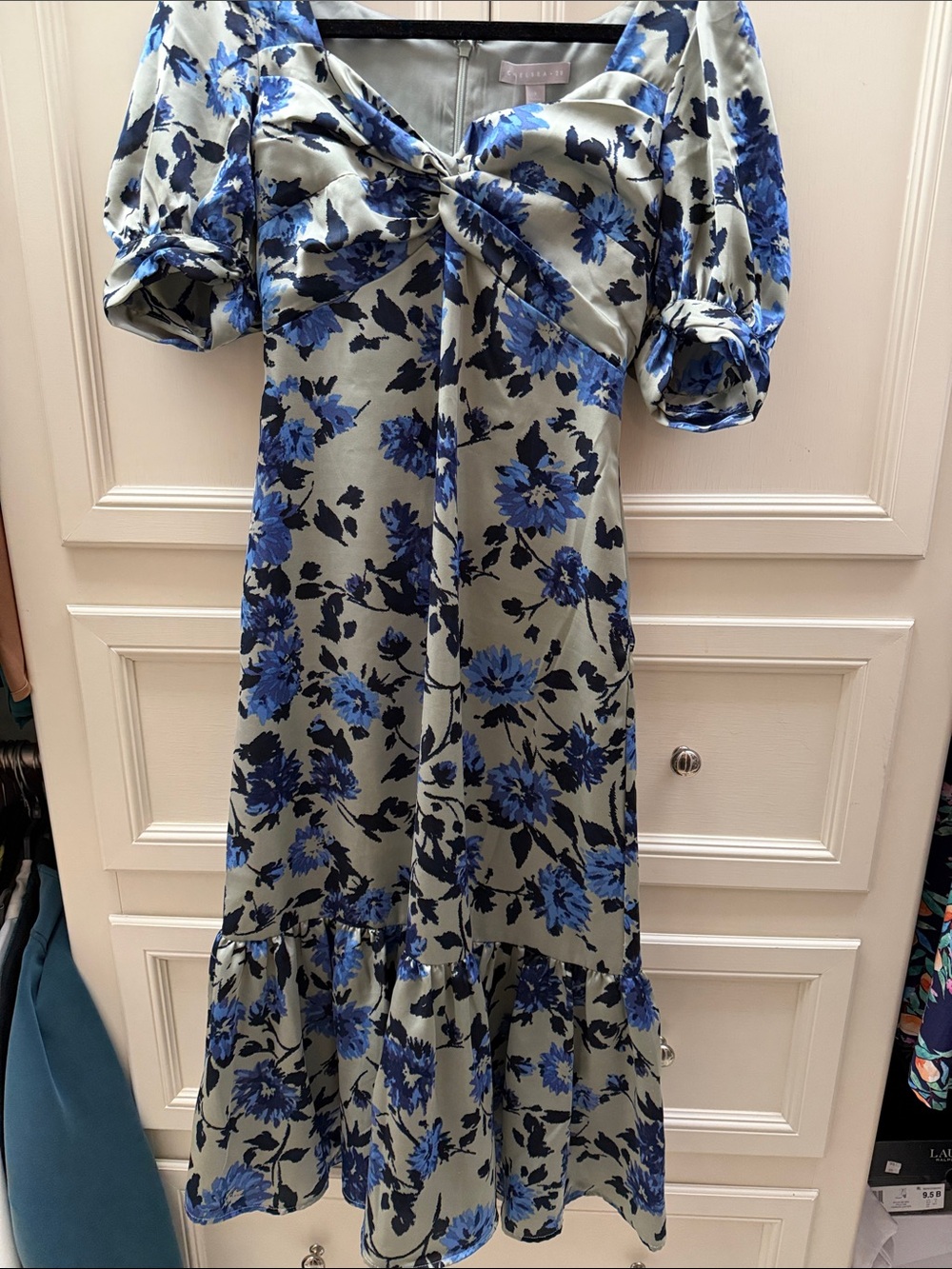 Chelsea28 Blue Floral Twist-Front Puff-Sleeve Midi Dress